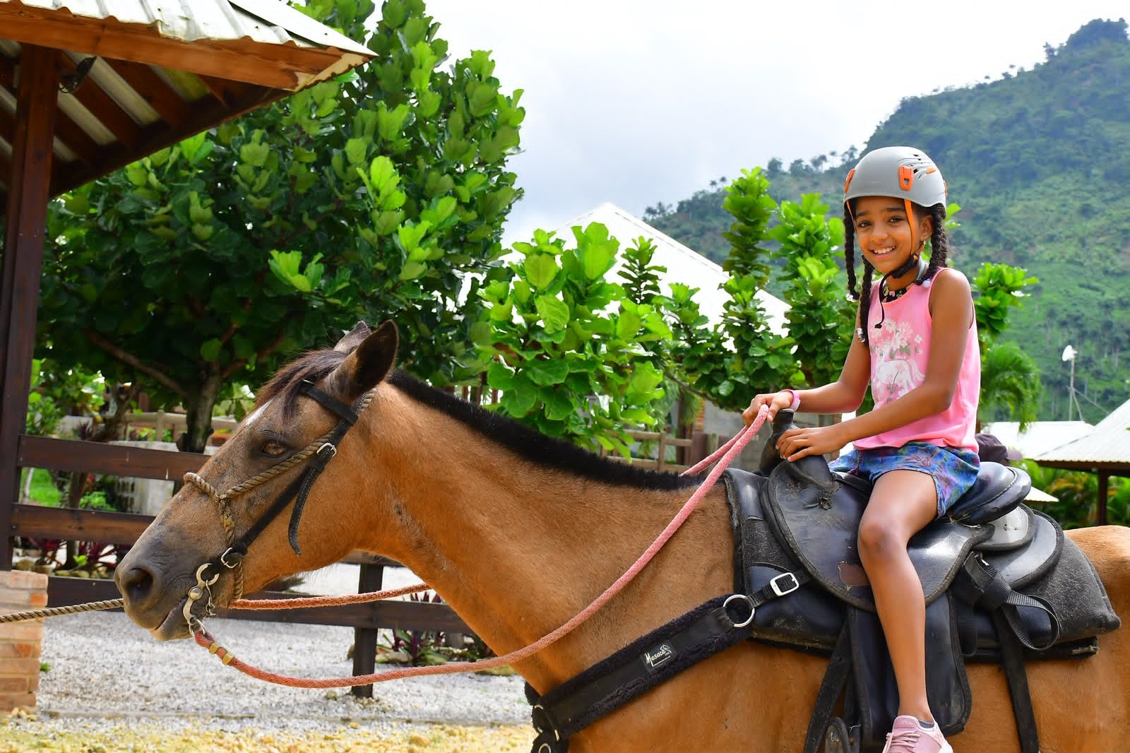 A caballo por el rancho